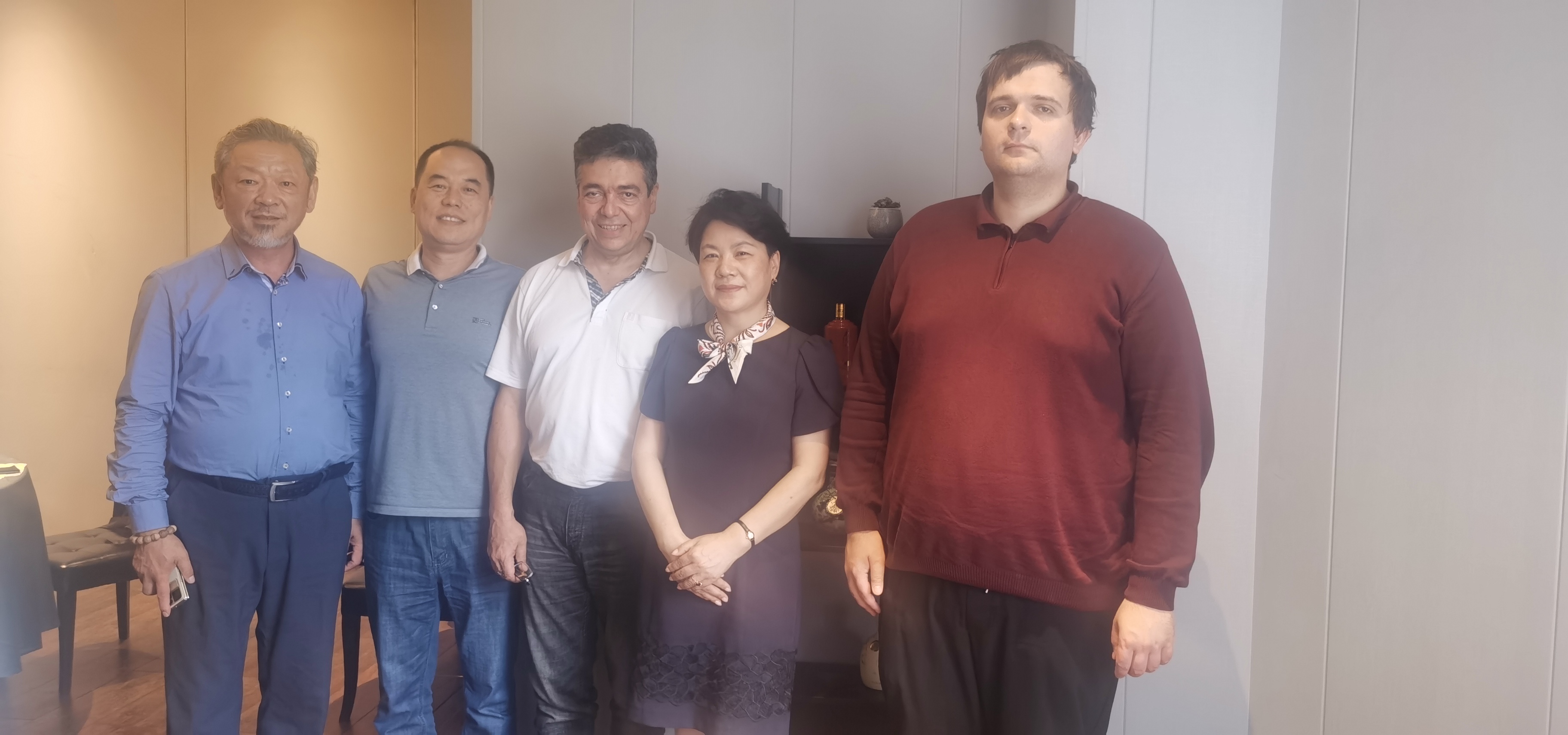 郭董事長參加第三十三屆哈爾濱國際經(jīng)濟(jì)貿(mào)易洽談會(huì)